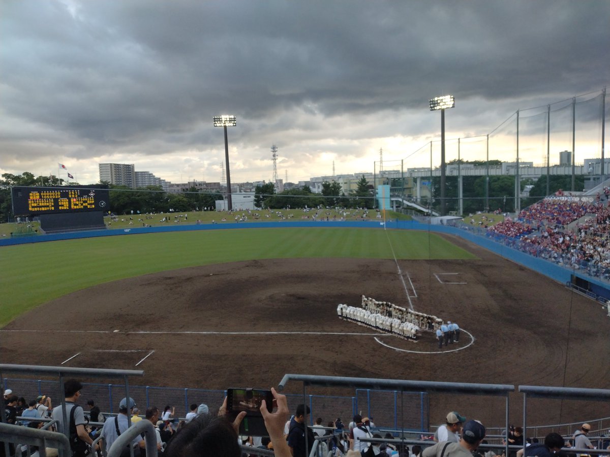 dmickey1118's tweet photo. 千葉���高校野球もあっという間に４回戦まで終わってしまいました！
早すぎるwww
天台行って来ました！
学館浦安6-0東邦大東邦
成田14-6中央学院(7C)
習志野9-2市立柏(7C)
選手の皆さん
応援団の皆さん
大会関係者の皆さん
お疲れ様でした！

20日(月)はゼットエー！
#チバナツ
#高校野球 https://t.co/CHdi0Xstfc