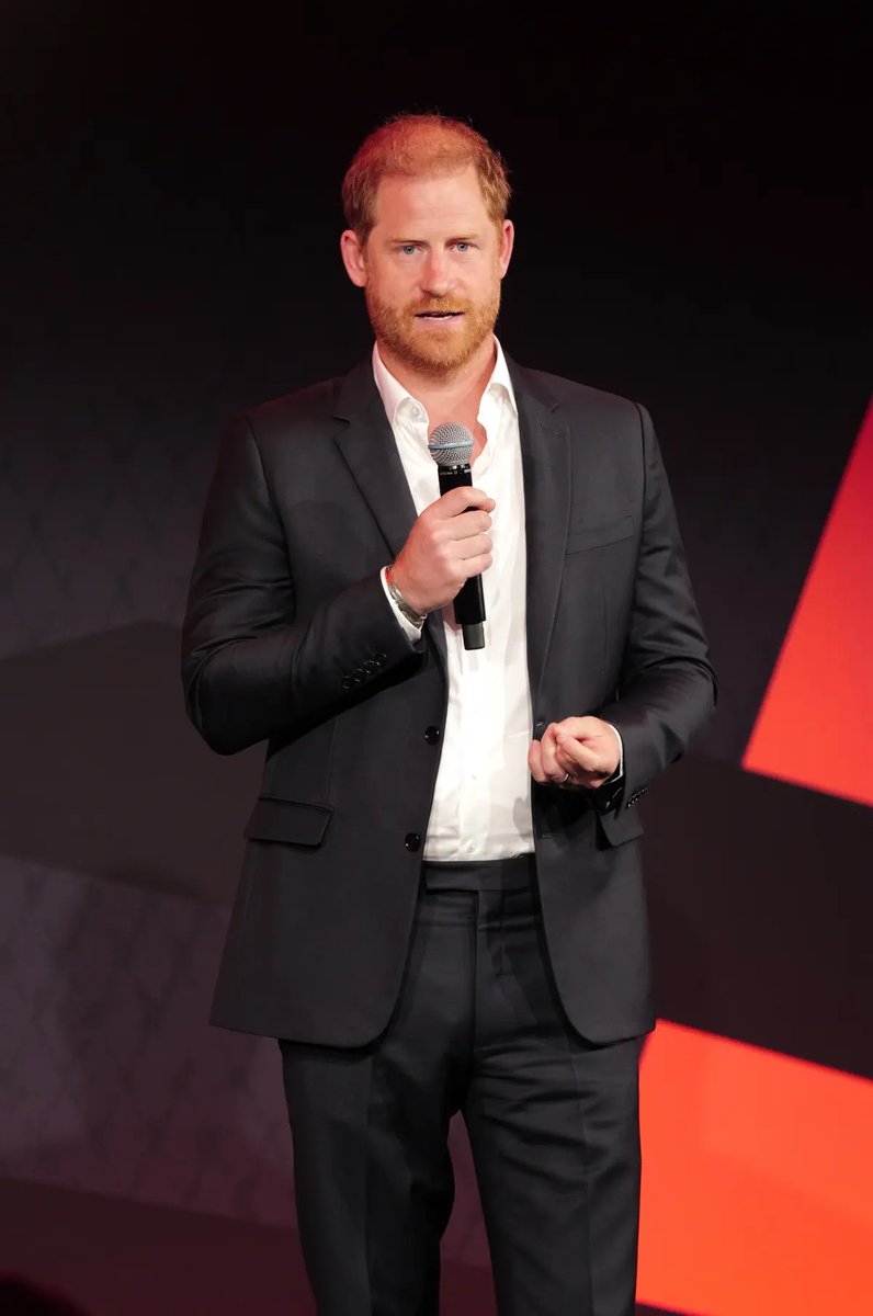 thenichlessboy's tweet photo. Prince Harry gave guests updates on his family during a surprise appearance at the Time100 Sports Gala in New York City on Thursday night.

An insider exclusively told Page Six the Duke of Sussex was overheard telling guests at the gala that his father — who has been battling an undisclosed cancer since 2024 — is “doing great.”