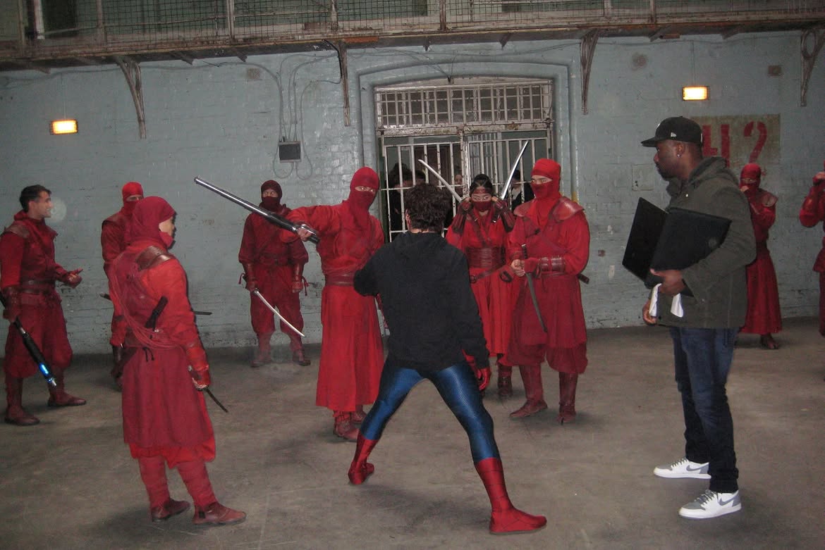JuanEditzs's tweet photo. looks tough even in the bts https://t.co/sWc6yiviCu