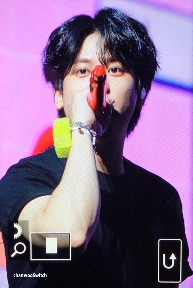 ChanwooSwitch's tweet photo. 260718
iKON FOUREVER TOUR in TAIPEI🇹🇼

@iKON_chan_w000 
#iKON #CHANWOO #CHAN 
#아이콘 #정찬우 #찬우 #チャヌ https://t.co/cSWdGD0msA