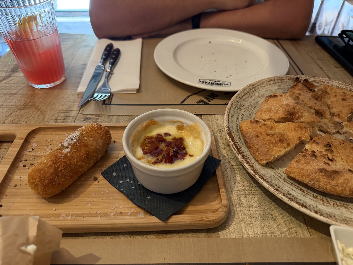 PatriciaGG23's tweet photo. 🇮🇹😋 https://t.co/R3kWVJOk3y