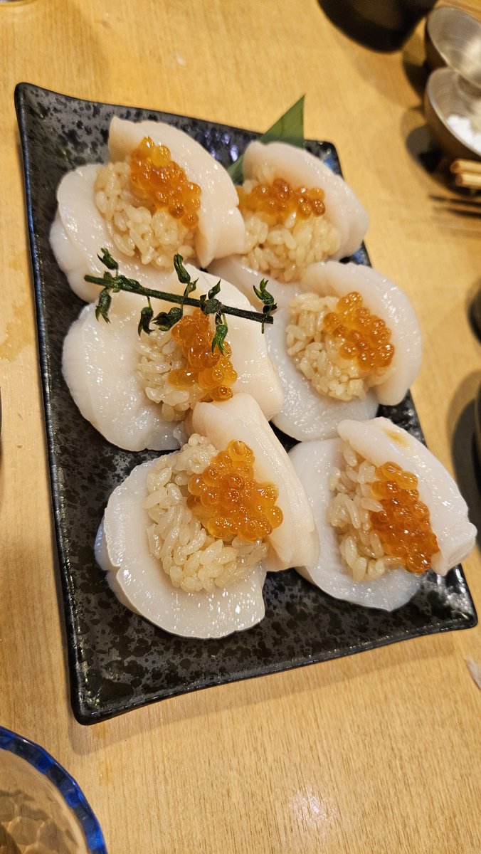 yuha_ono's tweet photo. 今日はとある飲み会に顔を出すなどしていたのですが、0次会(?)の時点で美味い日本酒と美味い魚がたくさん食べられて大満足でした
参加された各位、お疲れ様でした https://t.co/0JJ2p85dXg