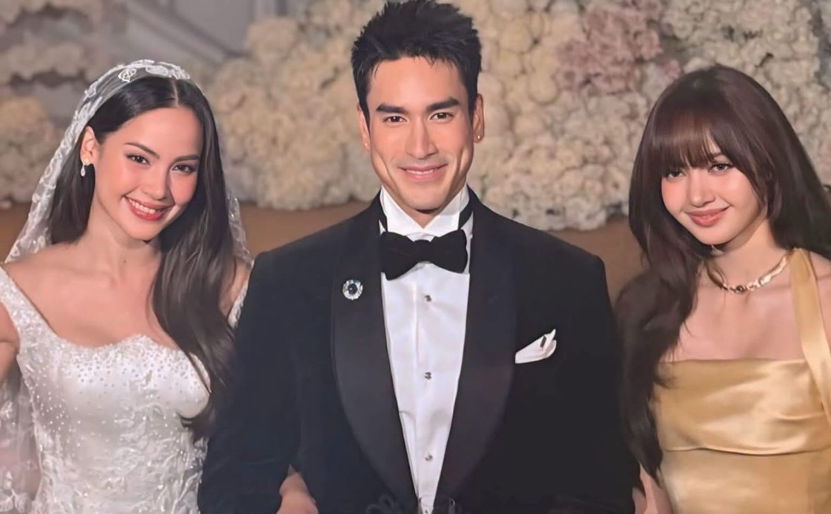 podyps's tweet photo. i’m gonna cry i never thought i’d see yaya nadech and lisa in the same frame this moment deserves to be remembered forever🤍 https://t.co/DDvPrR8kIm
