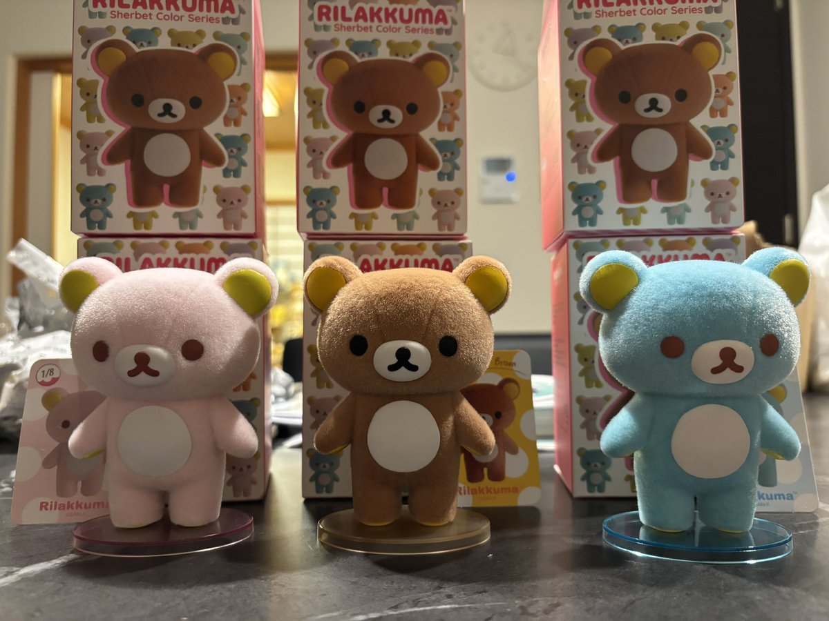 先週はパープルとイエロー 今週は買えないと思ったら、思いがけない