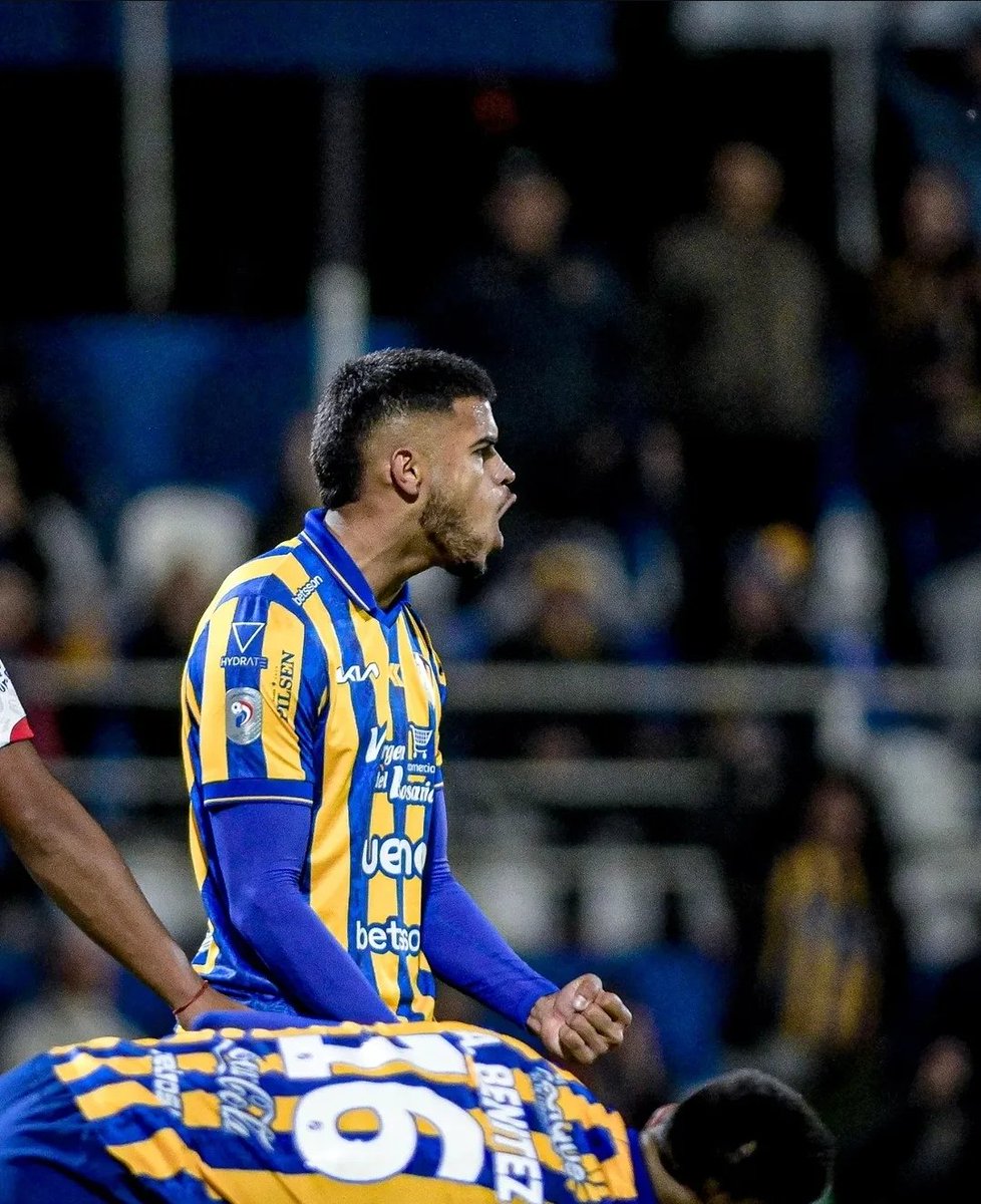 Gisse_py's tweet photo. Marcelo Pérez volvería a @SpLuquenOficial
Solo faltan detalles para que el delantero retorne al #Auriazul 🇺🇦
@TigoSportsPY https://t.co/qGio3huqZ3