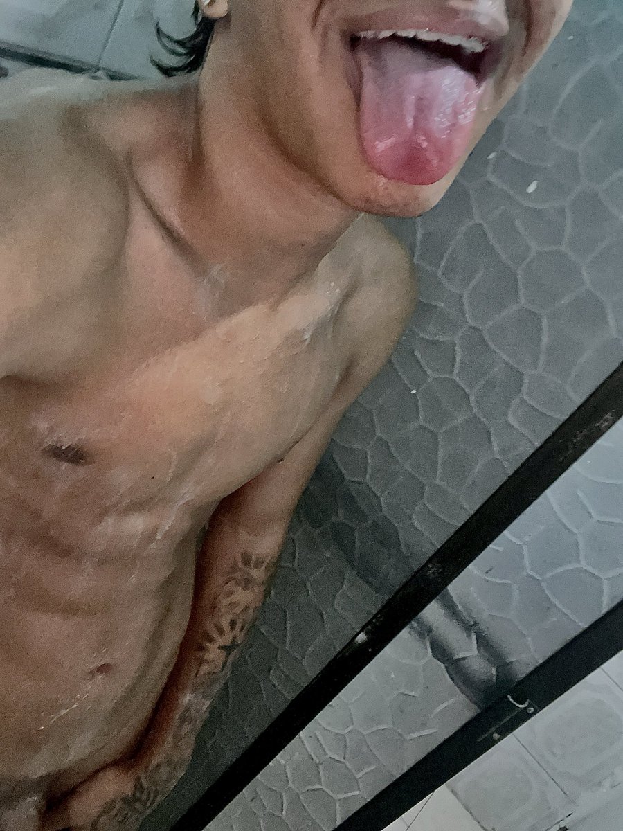 SentryVul00's tweet photo. ¿Cuál de las dos te gusta más?
A mi me gustaría… Que me des 😛 https://t.co/DHKXU0xpsE