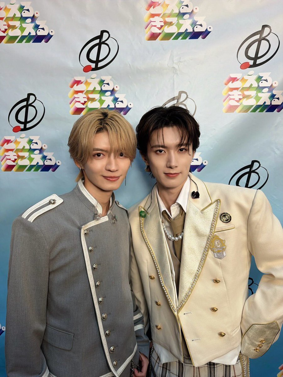 ⁰⁵⁴⟡.· tweet media
