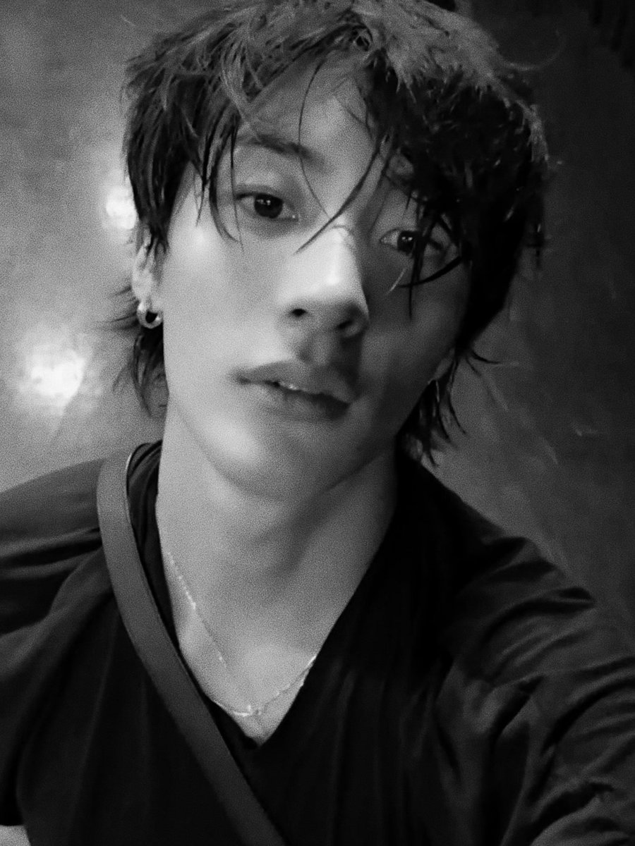 swaranoesa's tweet photo. ️️
 ️️
 ️️
Buset capek banget, baru nyampe langsung ngepak baju.
 ️️
 ️️
 ️️ https://t.co/FyXiusDIbX