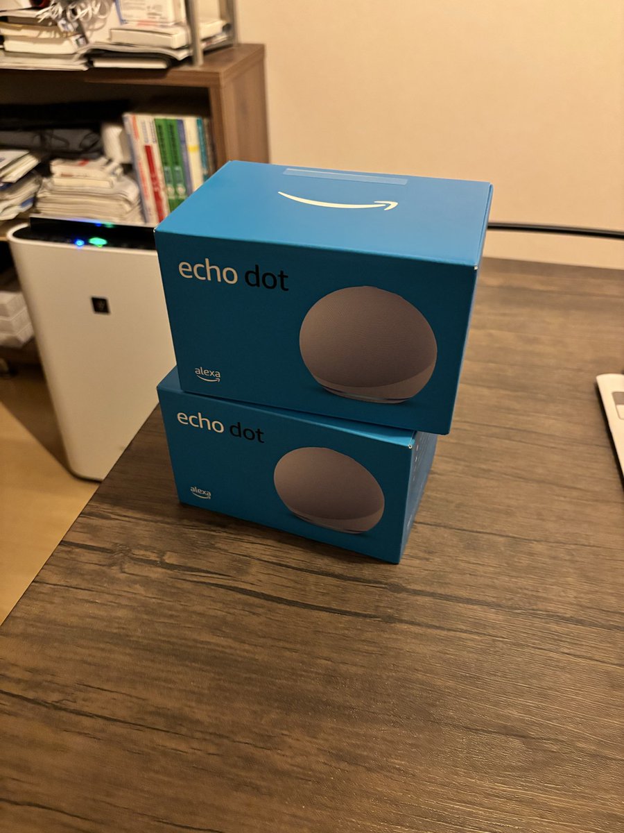Valefor89027198's tweet photo. Alexa2台と AmazonFireTVを買ってサブスクTVホームシアターに改修した。
ホームシアターよりもAlexa2台に話しかけて遊んでる方が楽しかった。
気づいたらこんな時間になってた。
一番心に刺さったのは「Alexa明日何しようか？」って言ったら「私にはあなたの事が分かりません」と言われた事でした。 https://t.co/IOzeKk1Gby
