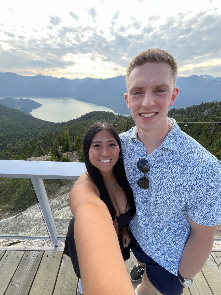 mariahfiyaaa's tweet photo. PNW roadtrip with my boo 🌲🦦🤍💍 https://t.co/i3f5cyu3q0