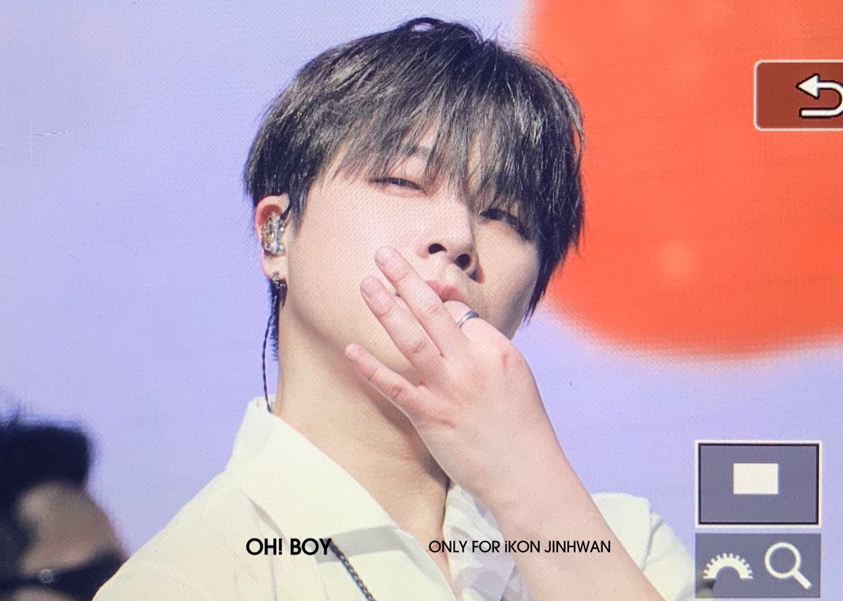 ohboy_27's tweet photo. 260718 TAIPEI 😇😇😇

#진환 #김진환 #JAY #아이콘 #iKON
#iKON_FOUREVER_TOUR https://t.co/IDegPE4lol