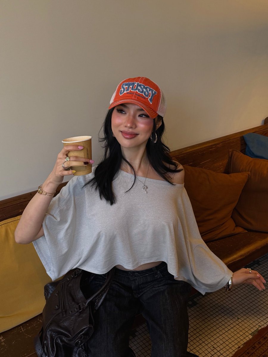 checkyuzjuliet's tweet photo. hey sexies, i’m juliet 🩵 qrt with a selfie/video (i wanna see your beautiful faces) and one fun fact about you, i’ll start. i have three different journals and i carry atleast 2 in my bag EVERYDAY ✍️ oh, and lms for dms 🤍 #BRIARINTRO https://t.co/k3sx4NTWXh