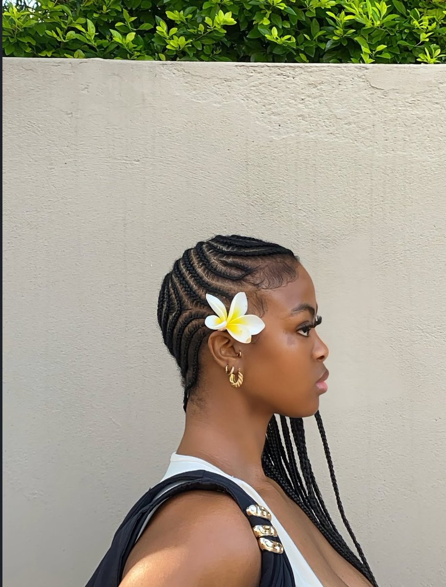 _girlsteam_'s tweet photo. New hair alert. 🚨 https://t.co/l8aOY0c1qC