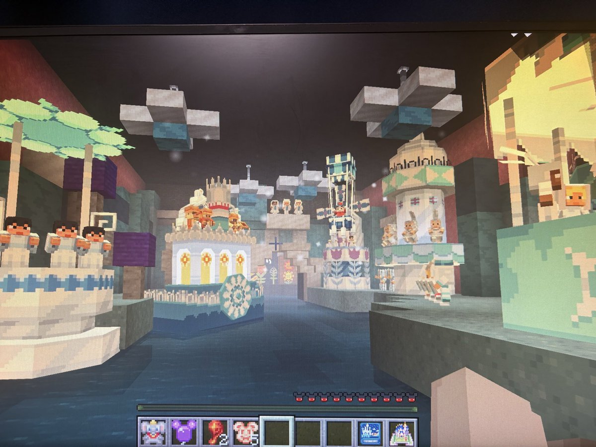 owar_25's tweet photo. マイクラの方ではめっちゃ写真撮ったけど直撮りこれしかしてなくて鬱
マイクラディズニー公式鯖おもろすぎた https://t.co/pqWMbO5DjQ