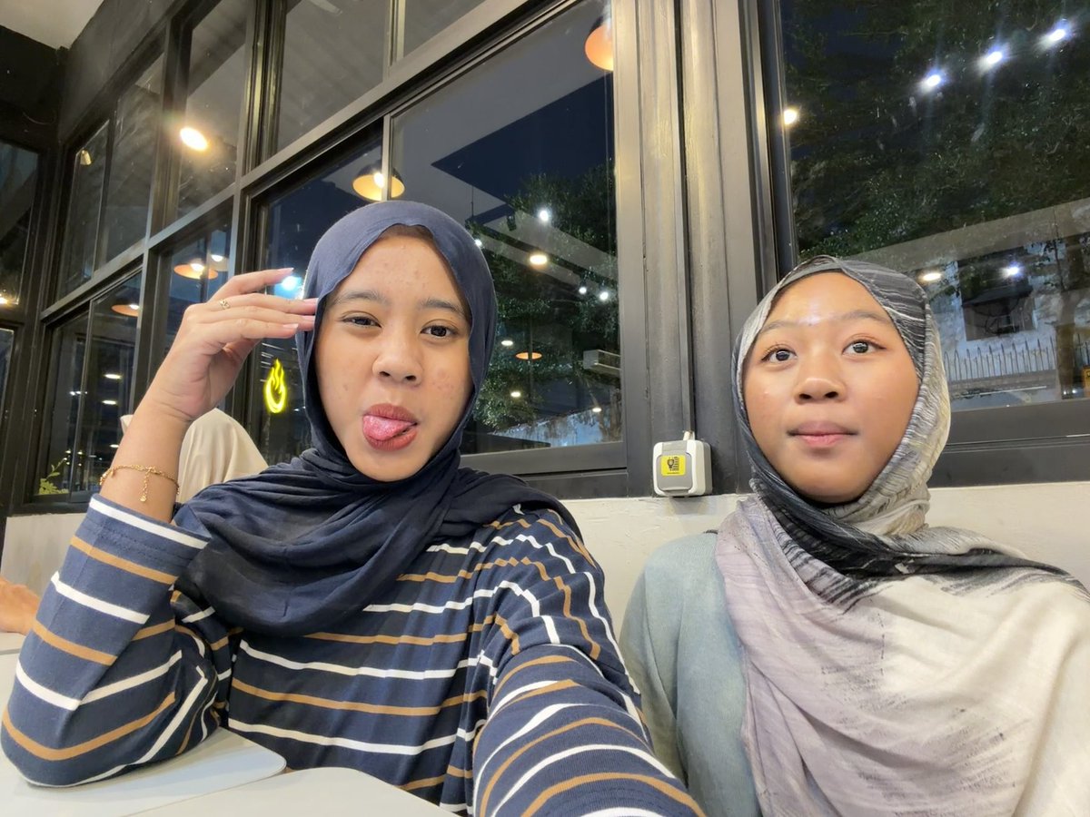 dindA🍓 tweet media