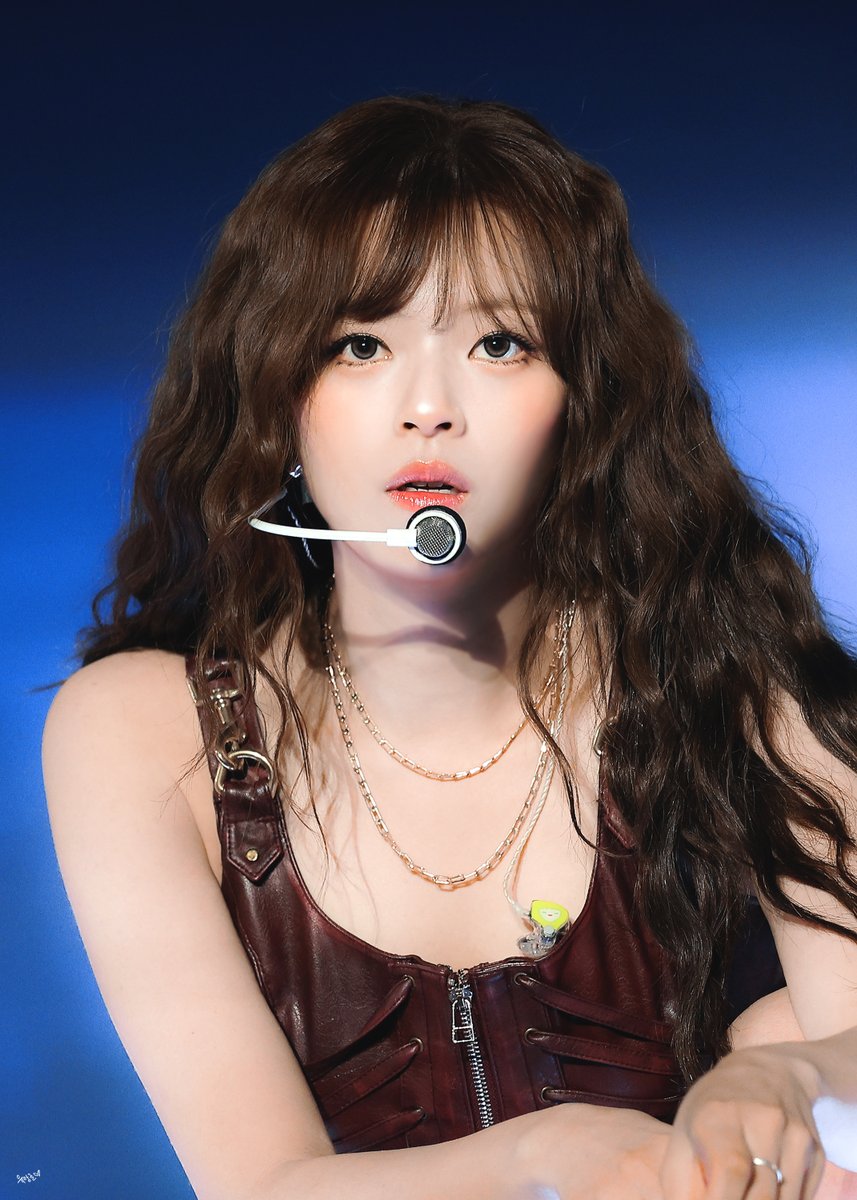 유앙글 tweet media