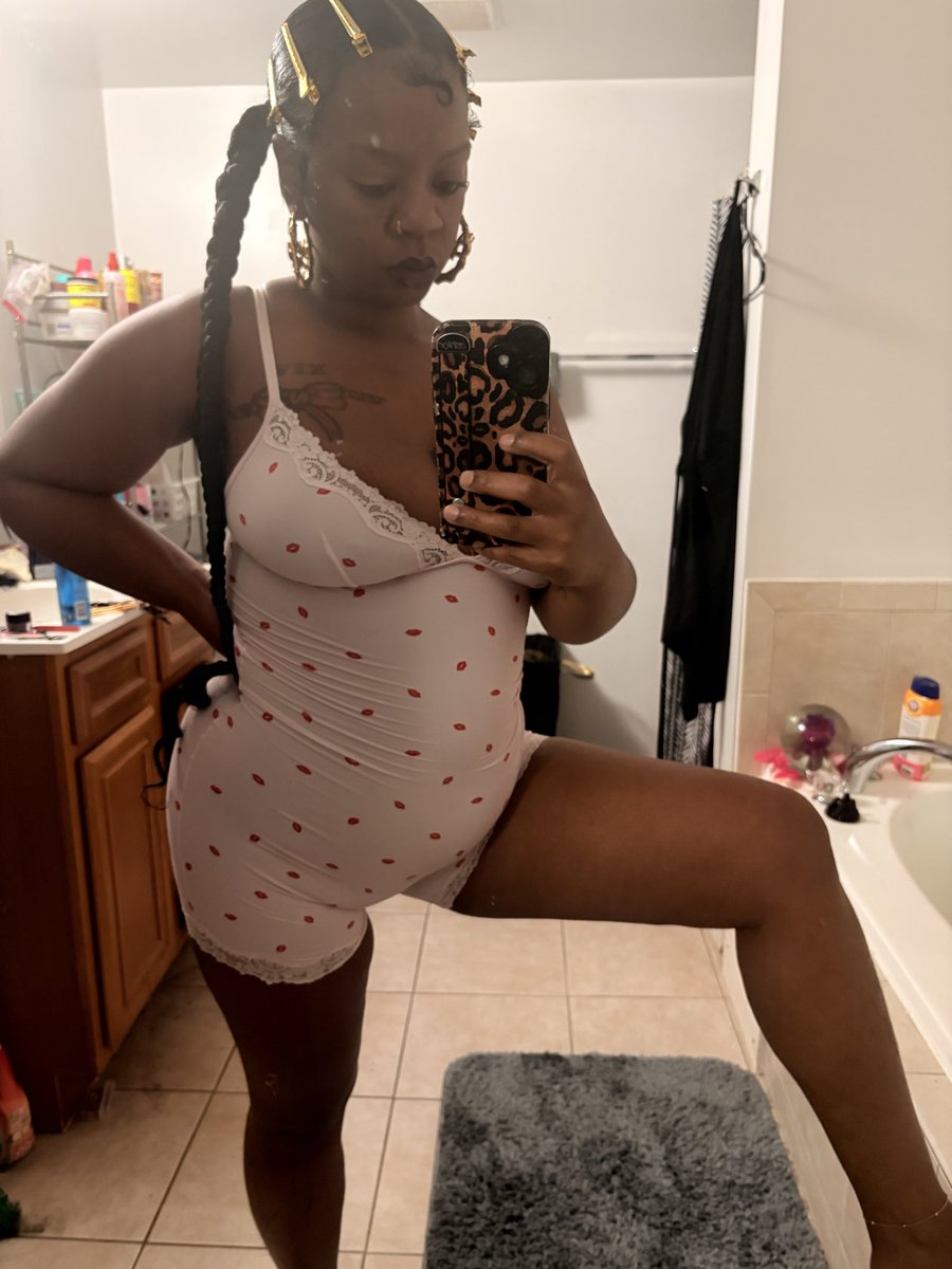 sunnide__'s tweet photo. Such a fuck doll 😍🥰 https://t.co/6IbK1HrIOu