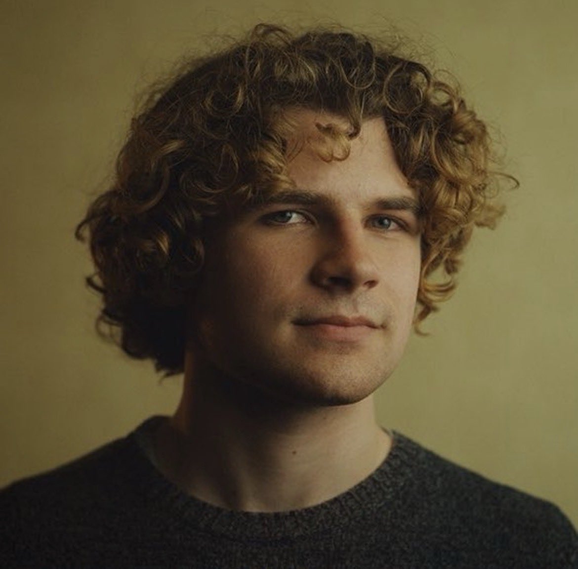 Backrooms_VF's tweet photo. La saga de BACKROOMS, comportera que de 2 film.

Si Kane Parsons signe le contrat avec A24 de 65 millions de dollars pour une durée de 3 ans.

BACKROOMS 2 pourrait être le dernier film dans l’univers de Backrooms. https://t.co/CAPc6wOy1e