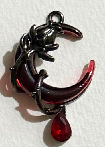 ace_acci's tweet photo. @splatterdusk wwww paling suka yg 4 ini. Yang bentuk hati cocok buat Camille. Yang bulan buat pair OC ku (ship nya aku sebut Moon Eclipse). Yang gear krn aku suka steampunk aja si https://t.co/OhWT167wDi