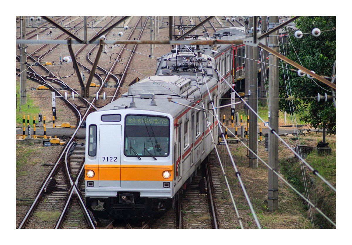 manggalask23's tweet photo. 東京メトロ7022編成で有楽町線カラーが復活！

本当に素晴らしいですね
#DEPO_DEPOK_TOUR_EVENT https://t.co/bvkozjeyKq