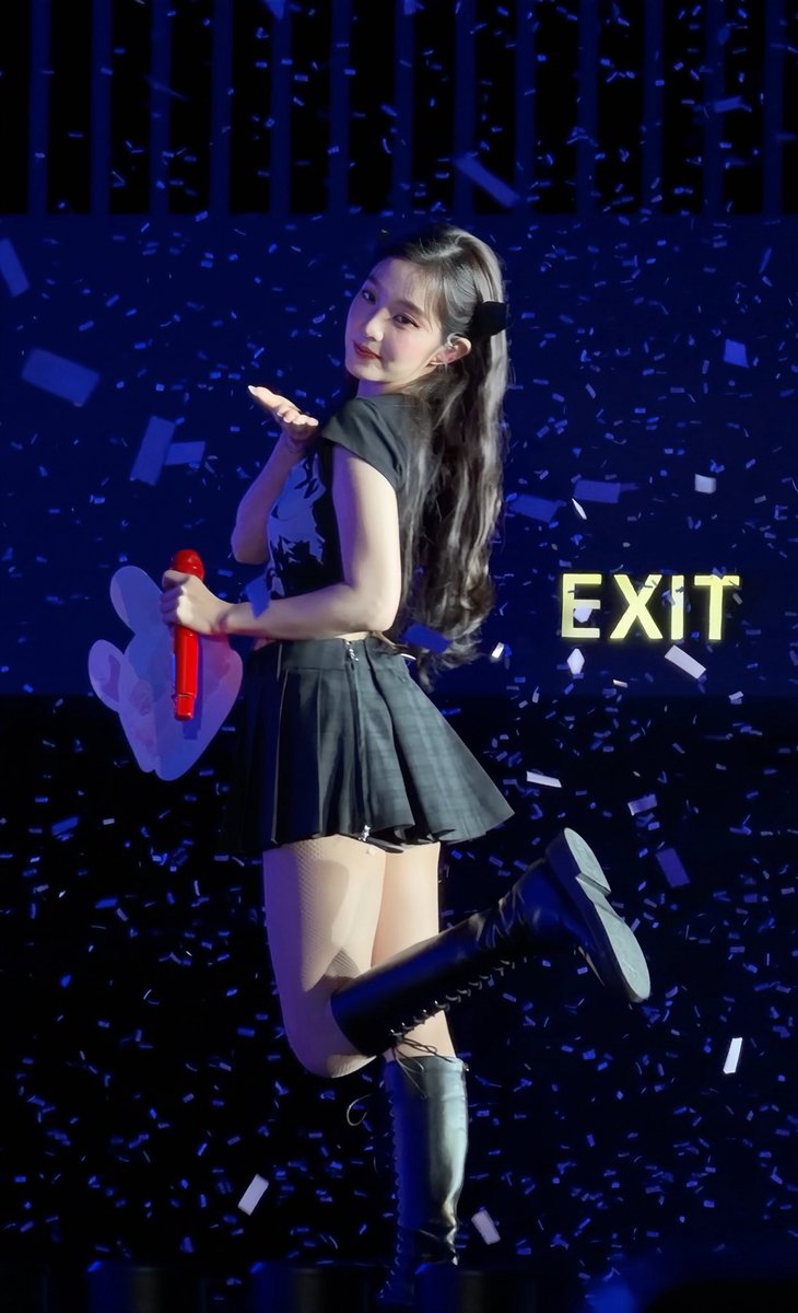 ninetyyfivee's tweet photo. Đáng yêu muôn phần 🥹 🐰 

#아이린 #IRENE
#IRENE_IWILL_in_BKK https://t.co/lTAR5zs6Y3