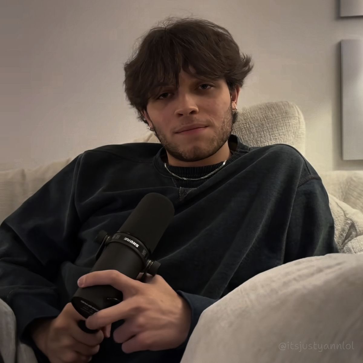 kstlyda's tweet photo. “What I send to the group chat when it gets quiet”
M Sturniolo 
#parody #nsfw #sturncest #fake #bwc #cum #nude #leak #twink #gay https://t.co/bZg8qHtMRh