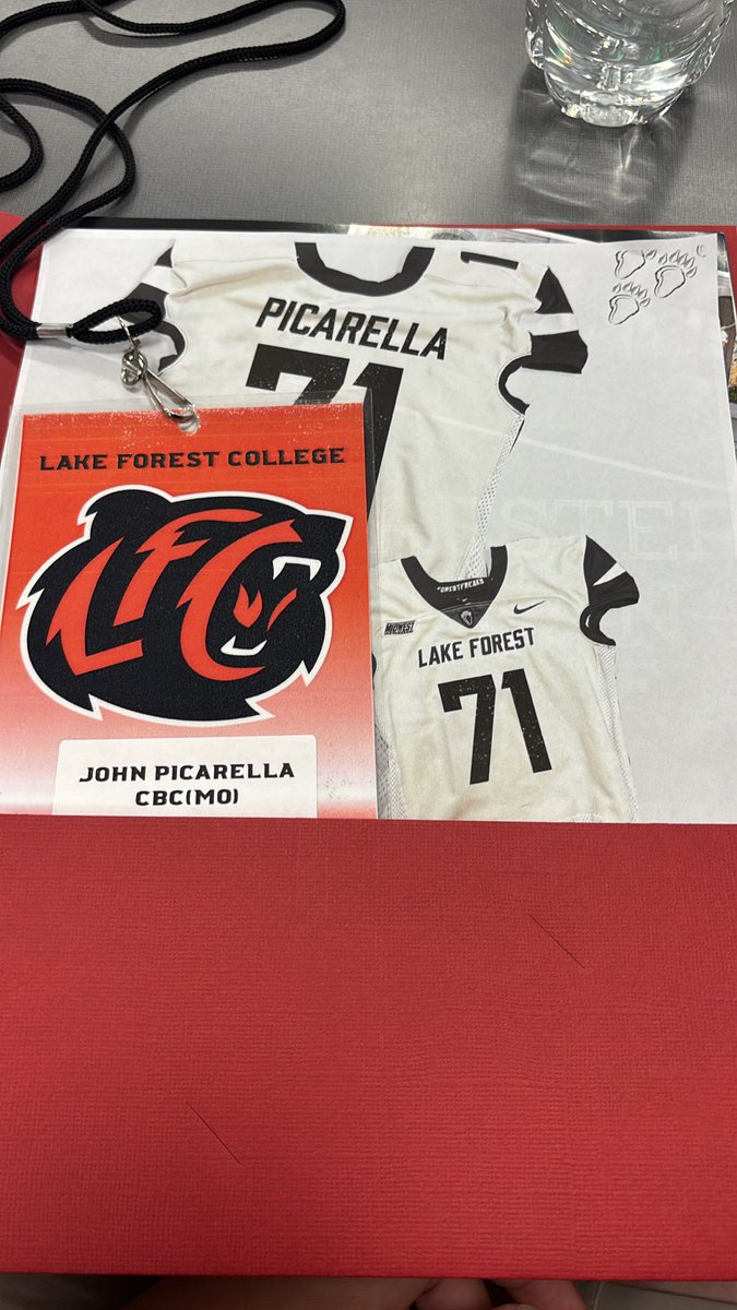 Johnpicarella71's tweet photo. Had a great visit at Lake Forest. Huge thank you to the coaches and staff for having me up and showing me around campus. learned a lot and loved the culture! 

@LFC_FOOTBALL @CoachMW_51 @coach_joyce @CBCFootball https://t.co/WnhlyaTsIa
