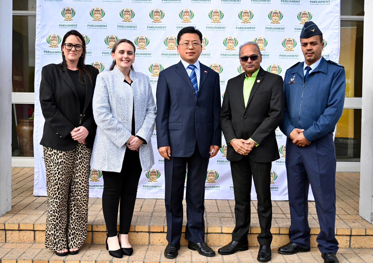 ParliamentofRSA's tweet photo. IN PICTURES: Deputy Chairperson of the NCOP, Mr Les Govender, handed over a computer laboratory to Ysterplaat Primary School in Milnerton today to commemorate International Mandela Day. The NCOP Deputy Chairperson’s initiative stems from a request from the school, when he adopted it in 2024. Mr Govender was accompanied by the Consul General of the People’s Republic of China and the Cape Town HuaXing Arts Group Executives.📸: Phando Jikelo /RSA Parliament