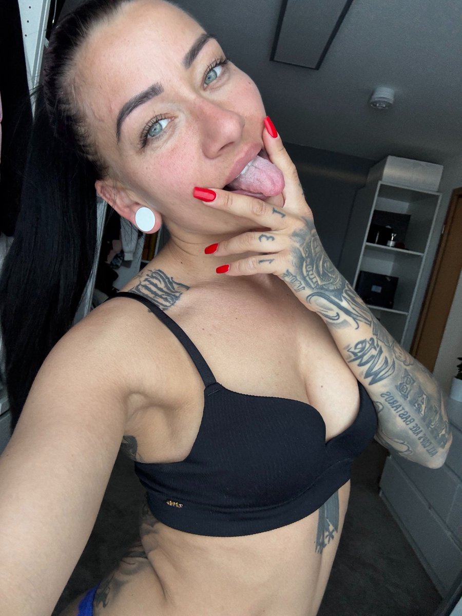 bella_doll01's tweet photo. @EmilySmithy3xa Link in bio https://t.co/ClVrjPFORa