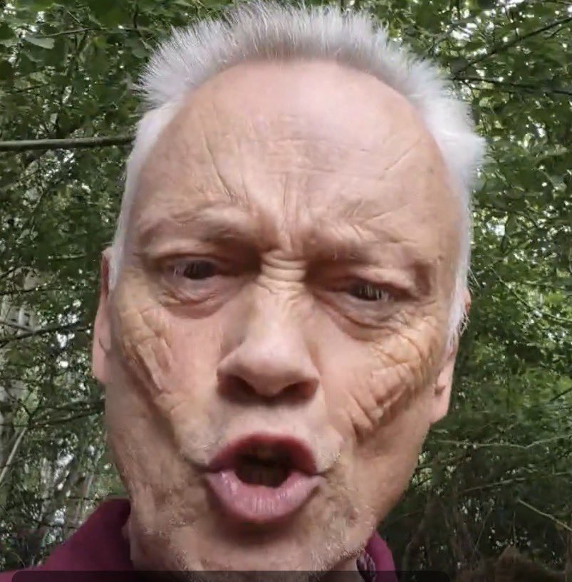 paulfalc01's tweet photo. @terrychristian Chimp out 😂 https://t.co/Y3sEQm6wAy