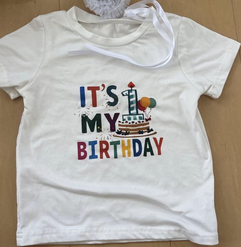 mercari_jp's tweet photo. 👕明日は「#Tシャツの日」👕

知っていましたか？

ヴィンテージ✨
キッズTシャツ🧒👦
キャラクターアイテムや
バンドTシャツ...🎸

お気に入りの1枚、
メルカリで探してみよう👀👇
https://t.co/wB4Nlk7zHP

みんなの、自慢のTシャツもシェアしてください〜📱❗️ https://t.co/xyhXLqigeW