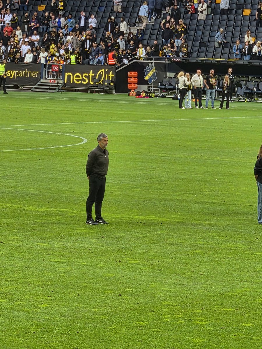 Fradosimp's tweet photo. Rätt spanjor #aik https://t.co/MlODv0NMaX