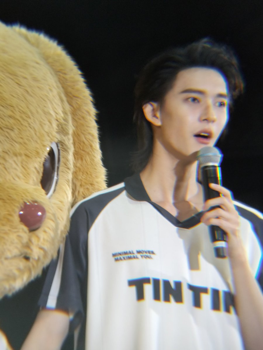 Chichaivy's tweet photo. หล่ออิ๋บอ๋าย(ชห)😐

#23DegreeOfPOOHParty #ppoohkt #PooHHooPers #BabeHooPers https://t.co/siLVWuDKqO