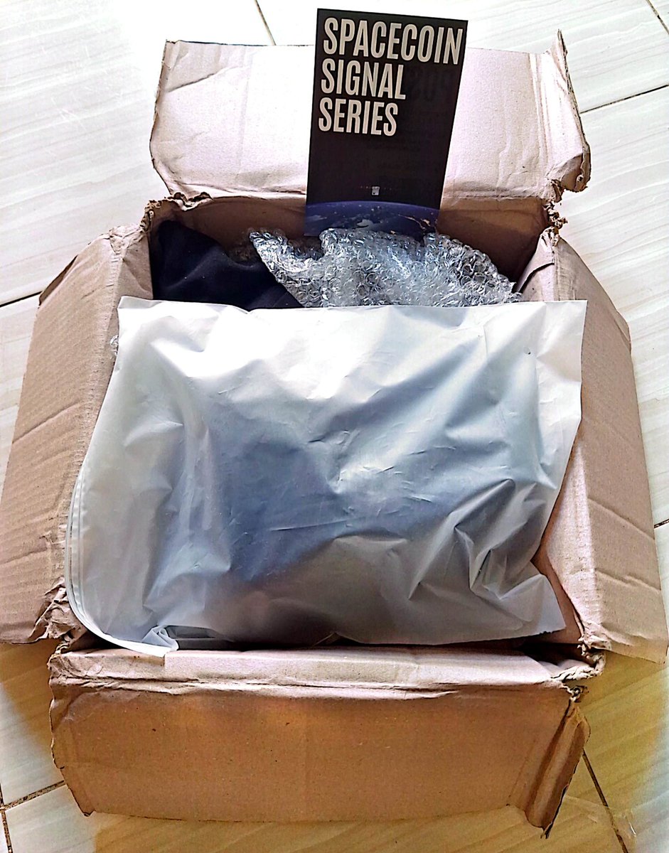 OnguMaxwel1's tweet photo. I'm still trying to process this... 😂
I never imagined a package would travel all the way from South Korea 🇰🇷 to Uganda 🇺🇬 just to find me. For a second, I thought customs had made a mistake! 🤣
As  a proud Spacecoin Cadet, this means far more than just receiving merch. It's a reminder that I'm part of a community building something truly groundbreaking, a decentralized satellite network with the potential to bring seamless internet access to every corner of the world.

Huge respect to the entire @spacecoin team and @CafeGM_ for not only pushing the boundaries of technology, but also for recognizing and appreciating the community that believes in the vision.
Gestures like these speak volumes.
Thank you for the incredible surprise. This one is definitely staying with me, not taking it off ever.
#SpacecoinSignal