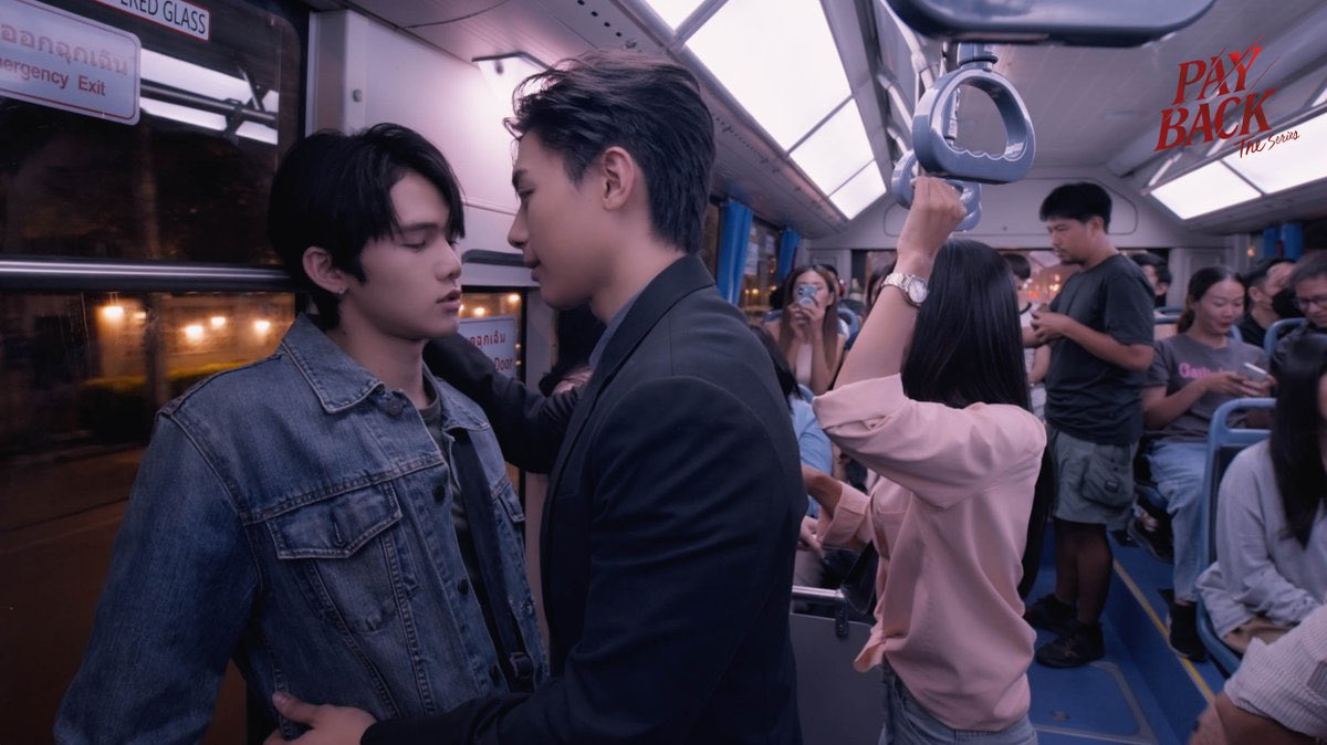 Sammon_scene's tweet photo. คนขับรถเมล์เป็นสาววายป่ะคะ 55555 #PaybackEP8 https://t.co/vV08zC6rKG
