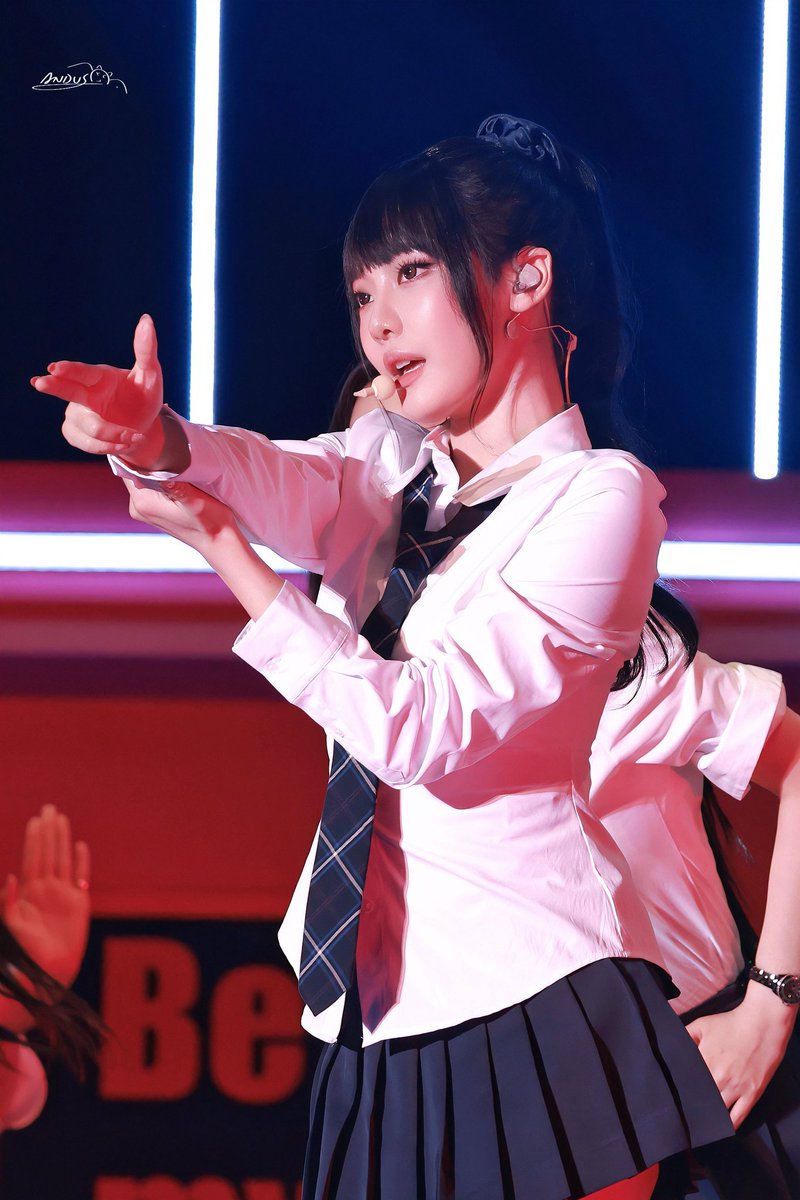 NingNingFr_Fan's tweet photo. 📸 18.07.2026

#Ningning au Fanmeeting de Tokyo !

©️AndusMui 

🐨#NINGNING #닝닝 #宁艺卓  
 #aespa #에스파 @aespa_official https://t.co/gS212sc0G8