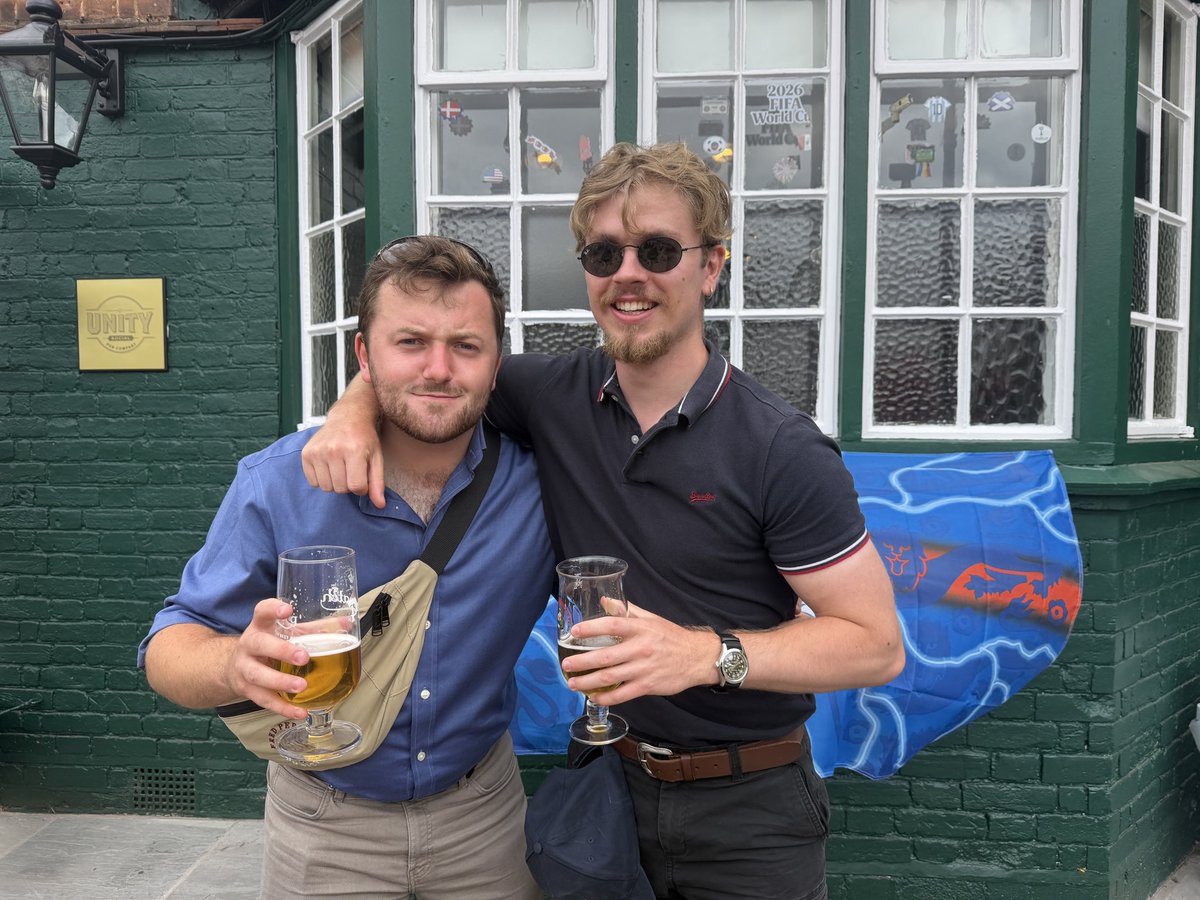 LGeorgeENG's tweet photo. Great productive action day in Epping, speaking to the community, litter picking &amp; leafletting! 🇬🇧🏴󠁧󠁢󠁥󠁮󠁧󠁿💪🏻
Great reception I must say from the locals! https://t.co/S2bfC6tooi