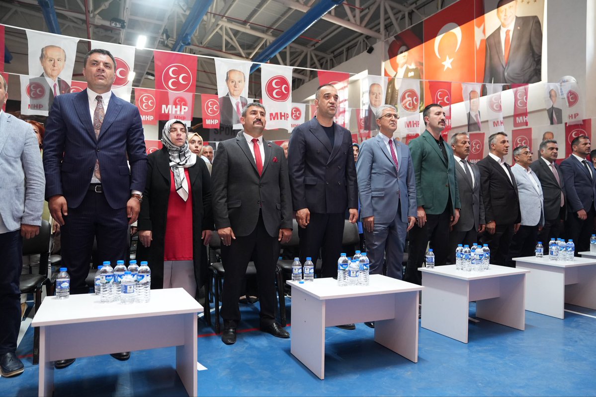 kamilaydinmhp's tweet photo. Büyük bir çoşku ve şölen havasında gerçekleştirdiğimiz “Kardeşlik Kalbimizde, Gelecek Aklımızda” temalı MHP Erzurum İlçe kongrelerimizin bugünkü adresi mülki İslamın kilidi Pasinler’di. Tüm teşkilatlarımızla birlik ve beraberlik şuuruyla katılım sağladığımız kongremizin hayırlara vesile olmasını diler, ilçe başkanımıza ve yönetimine üstün başarılar dileriz. Devletimiz daim, davamız kaim olsun.