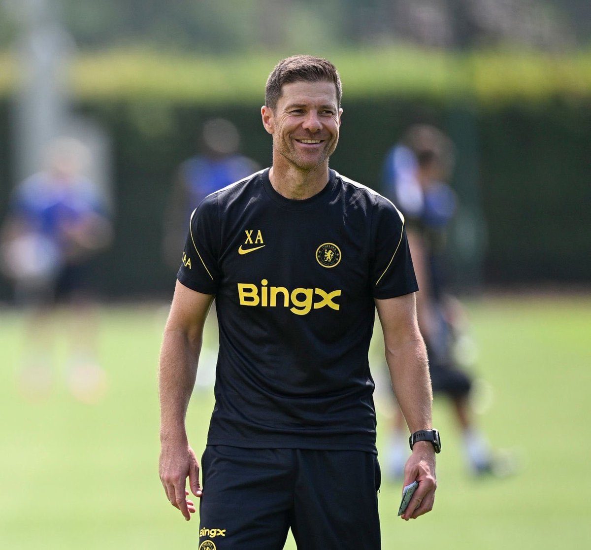 okiTwits's tweet photo. Xabi Alonso is running a completely ruthless operation at Chelsea right now.

Every single player in the squad is essentially on trial during this pre-season, with the manager closely evaluating who actually fits his intense, high-speed project. If a player is currently being linked with a move away from Stamford Bridge, it isn't an accident—it means Alonso has already assessed them and decided they don't have a place in his plans.

A few names have already been completely crossed off the list by the manager as he aggressively trims the fat to build his ideal squad.