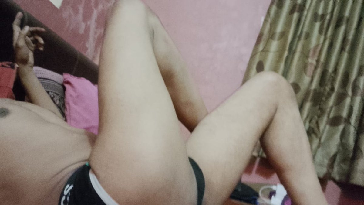 ManojMuthukur's tweet photo. @Praveen966605 Don't know if you are Gay or Bi https://t.co/24nU3JtTbv