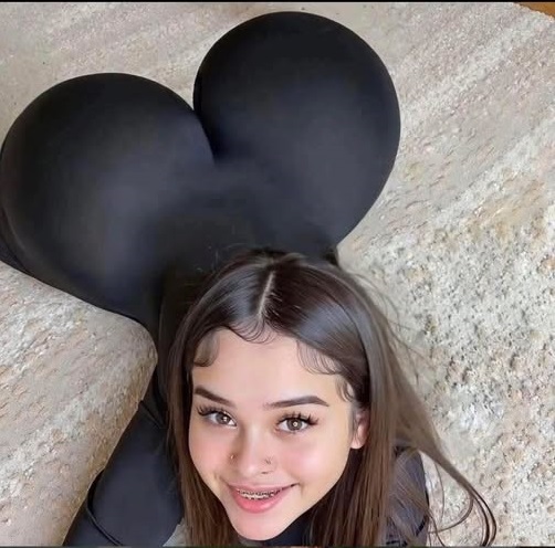 manmandangon's tweet photo. miki mouse https://t.co/nzDETw5Czk