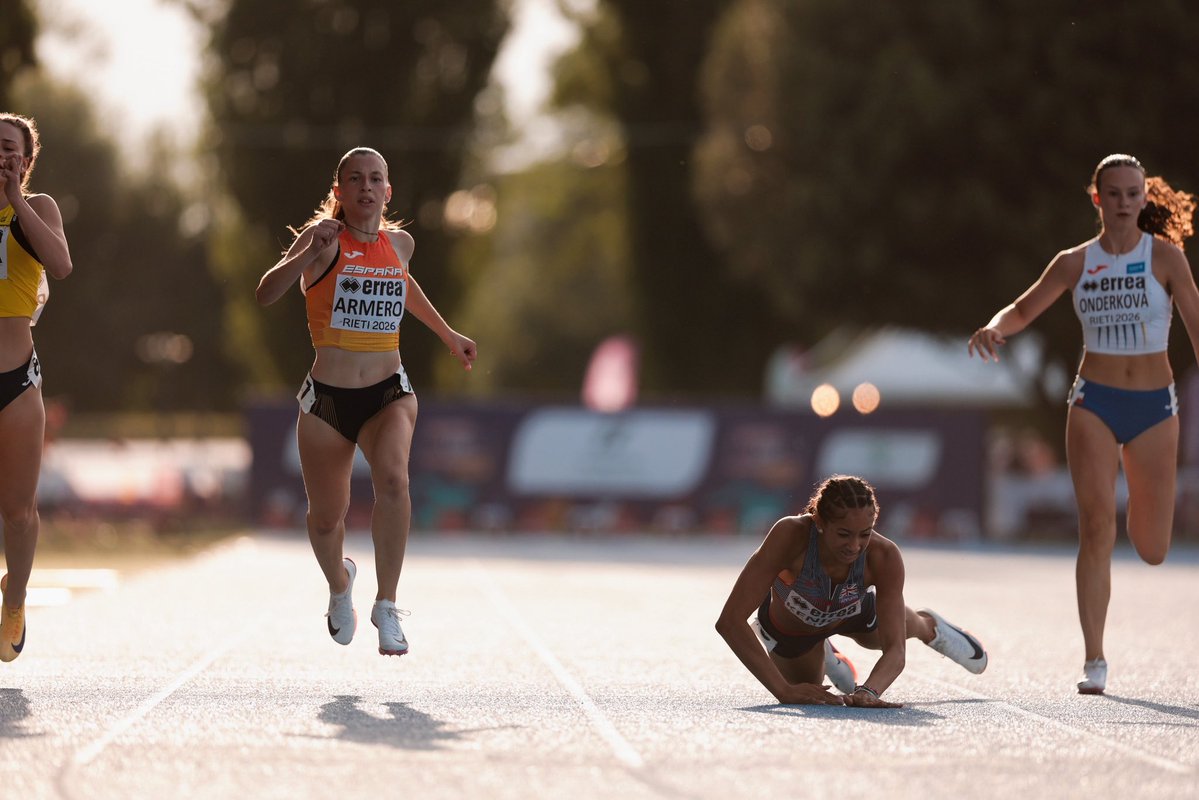 atletismoRFEA's tweet photo. PERO QUÉ ACABA DE SUCEDER EN #Rieti2026 🤯🤯🤯

Mariona Armero es la nueva Campeona de Europa de 200m 🥇

¡Batiendo el Récord de España de 23.61 de @JaelBestue de 2017!

⏱️ 23.57 🆕

Primera medalla para el 200m🚺 en un Europeo sub18

#EspañaAtletismo #PasiónPorCompetir

@rtveplay📺 https://t.co/TCB9x2Cipv
📊 https://t.co/aHGjd0zr2T
📸 https://t.co/4eEXdDdiko