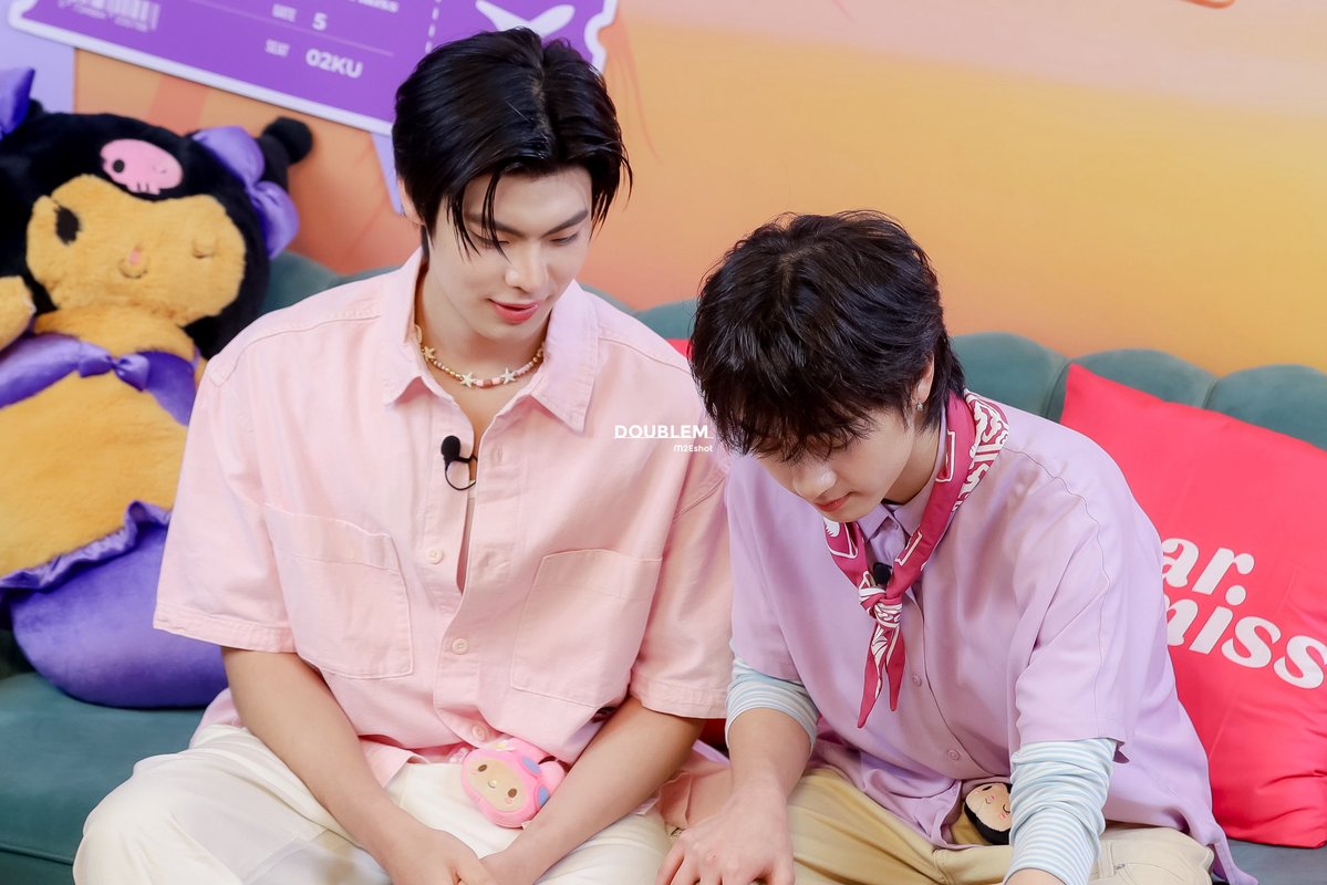 _Mmeeee's tweet photo. ลิป Charmiss ติดทน ติดนาน จริง ๆ คั้บ พี่
ๆ 😌 

CHARMISS LOVELY ISLAND X THEEWAVE

#CharmissxTheeWave
#tthi_eks #waavetnp
#ท่านโปรดคลื่น https://t.co/YG9AobzoY3