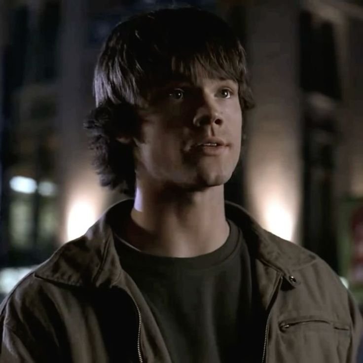 formnvoidd's tweet photo. supernatural was so good when sam was still dressing like a cute nerdy college boy https://t.co/yEC3RLu4aj