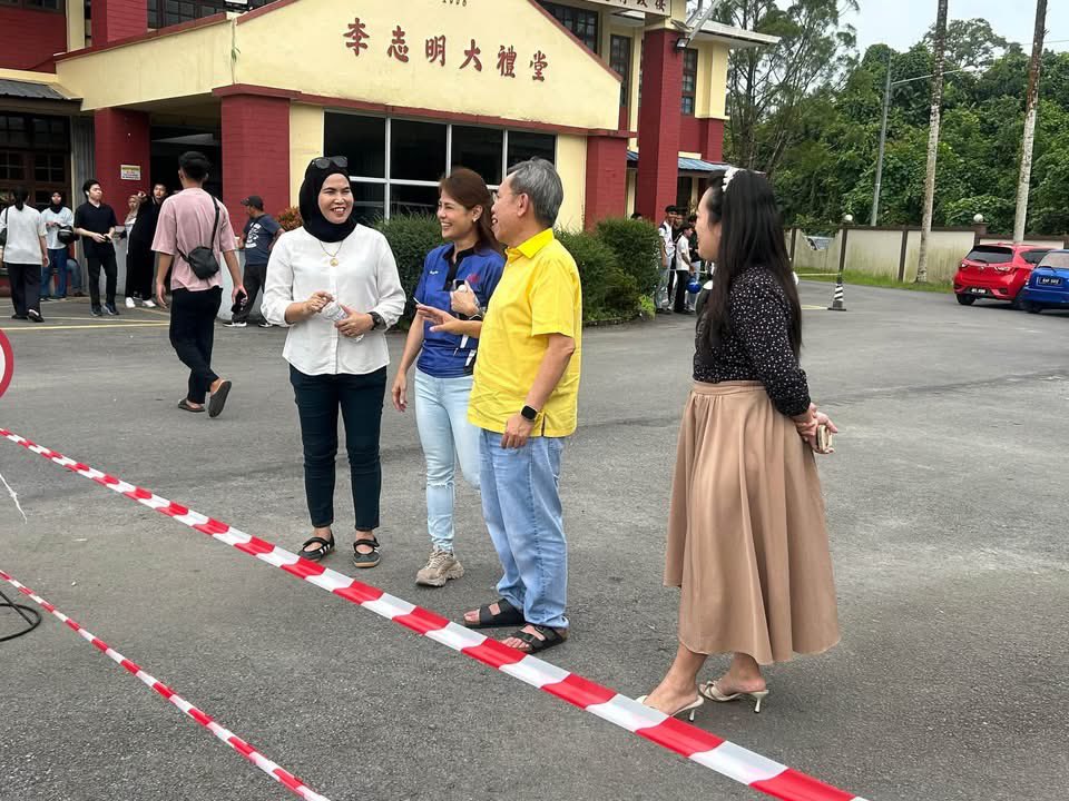 simkuihian's tweet photo. 18.7.2026. Program BLM Kelas B2 (motorbike) @ N14 Batu Kawa
Thanks JPJ Sarawak and Institute Memandu MKM for helping 347 Kelas B2 learners, preparing them for their Kelas B2 lessen exam. #StayCalm #CarryOn All the best and good luck.
#SarawakFirst☝️
#jagasarawakbait2💪
Skh🐝 https://t.co/6M3wV24Pb1