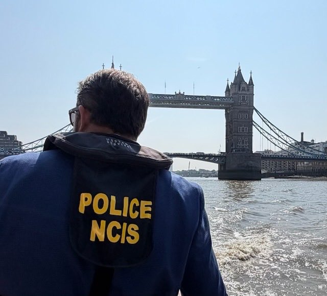 RealNCIS's tweet photo. #NCIS Director Omar Lopez visited the UK to strengthen partnerships w/ @Metpoliceuk Service Marine Policing Unit &amp; @DefenceHQ partners. These joint counterintelligence &amp; counterterrorism efforts are vital to the NCIS worldwide mission &amp; global #maritime security. https://t.co/jlgisrbPRD