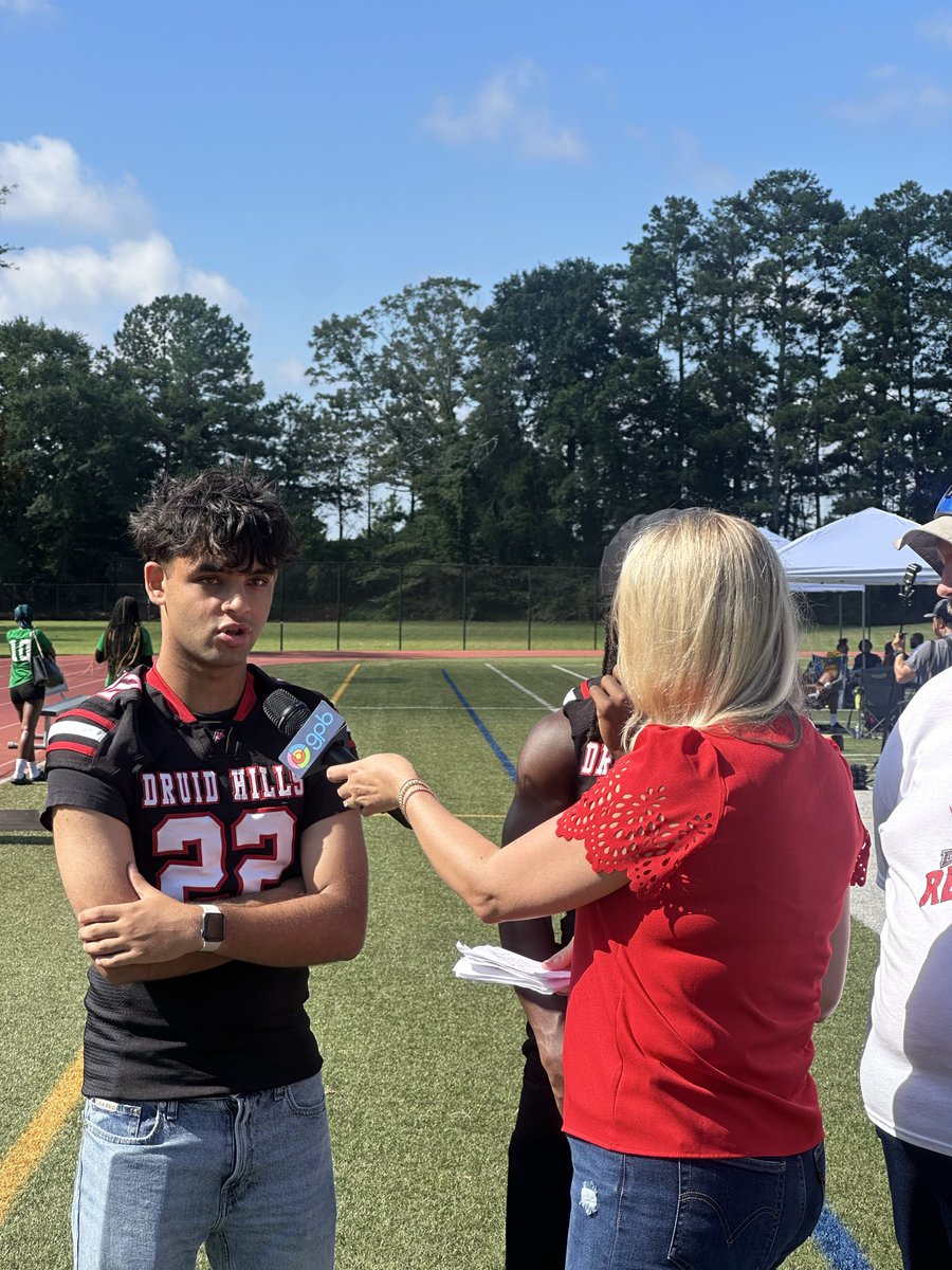 dhhs_devildogs's tweet photo. This past week we joined @DCSDAthletics Media Day with Druid Hills Flag Football and Druid Hills Middle School Football teams. 

It’s #ANewDayOnDaHill!!! 
@DHHSsports @GPBsports https://t.co/Py6rwDYSC1