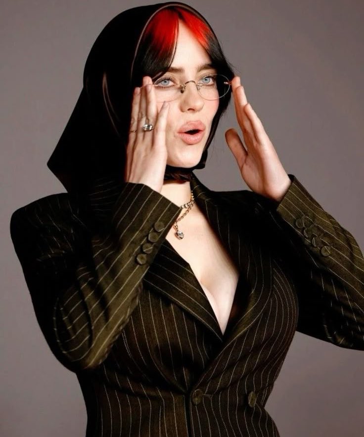 selena🕷️ tweet media