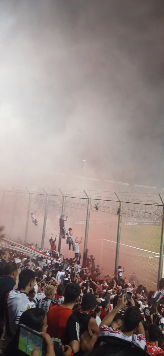 magamorales1_'s tweet photo. Porque a River lo quiero, lo vengo a alentar 🐔 https://t.co/Hje3j59ySA