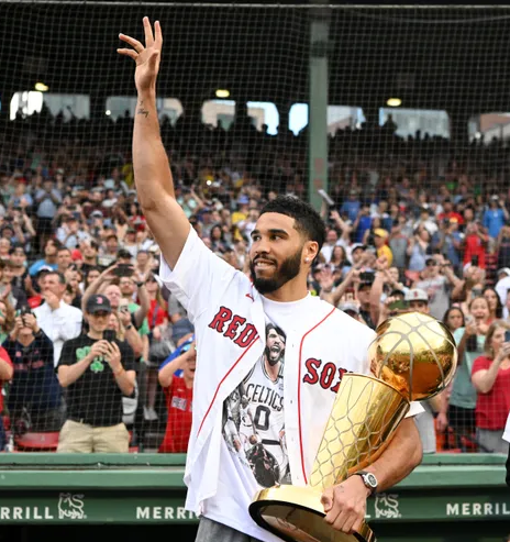 celticslife's tweet photo. Red Sox haven't lost since Jaylen Brown was traded. https://t.co/8JgnZiFdun
